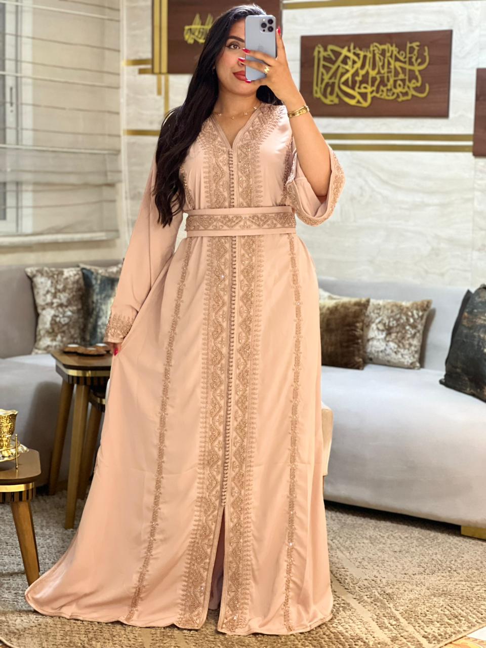 Caftan with sumptuous embroidery and handcrafted agate inlays
