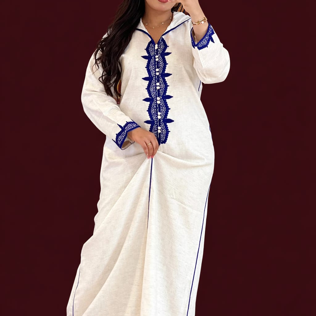 Djellaba marocaine Loulaan brodée avec finitions à la main.